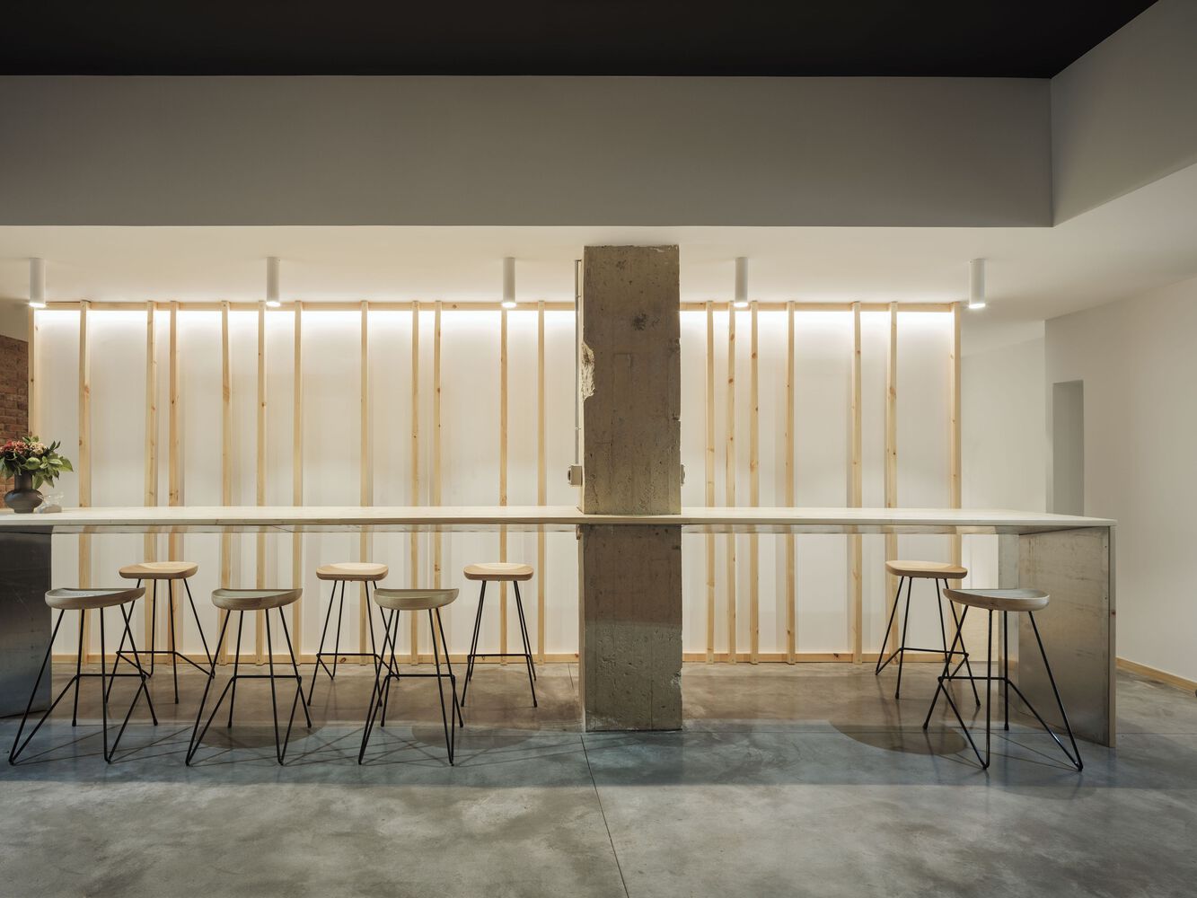 西班牙合作温室办公空间-12