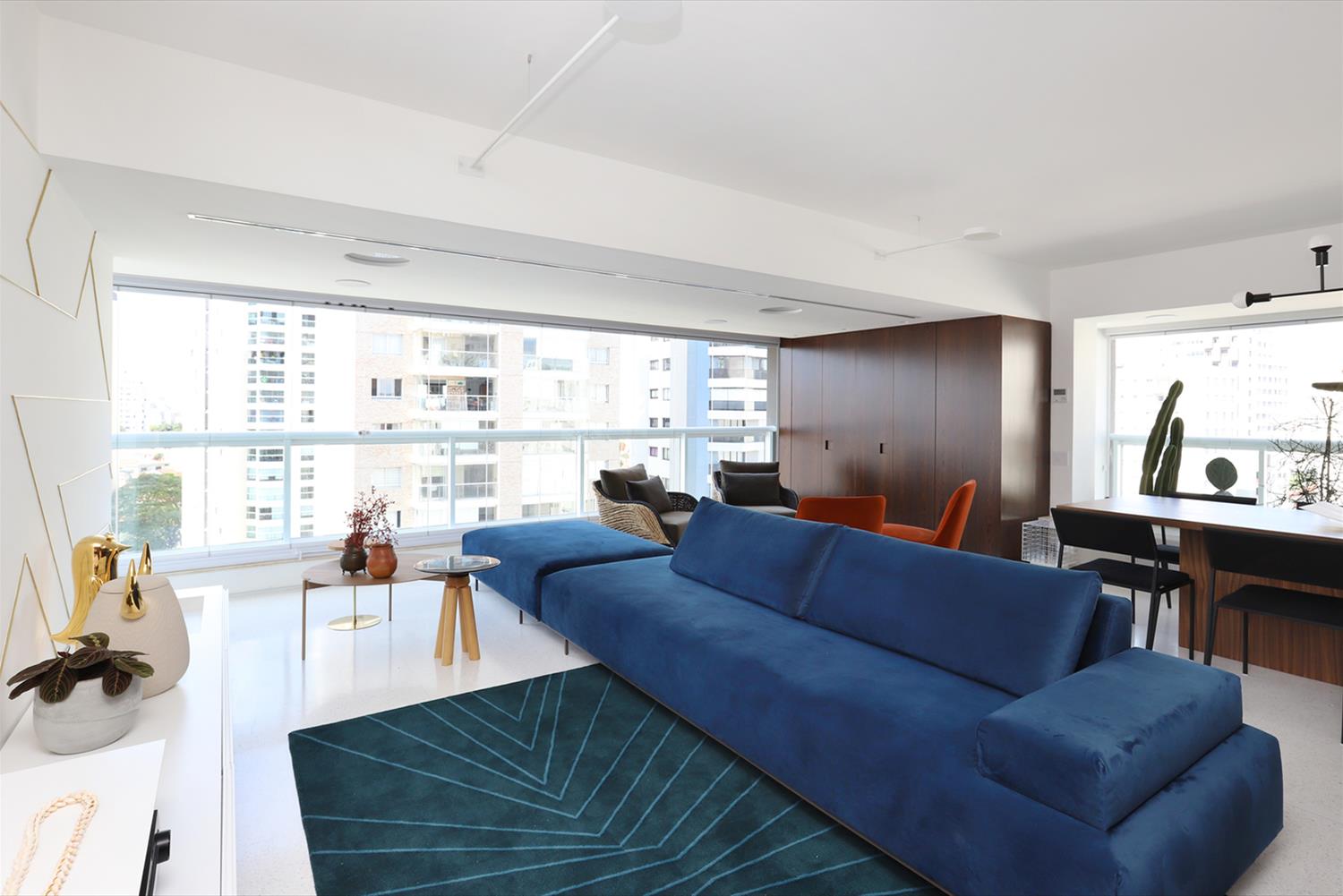 巴西 SP 公寓 | 极简设计,自然采光与通风的完美结合-1