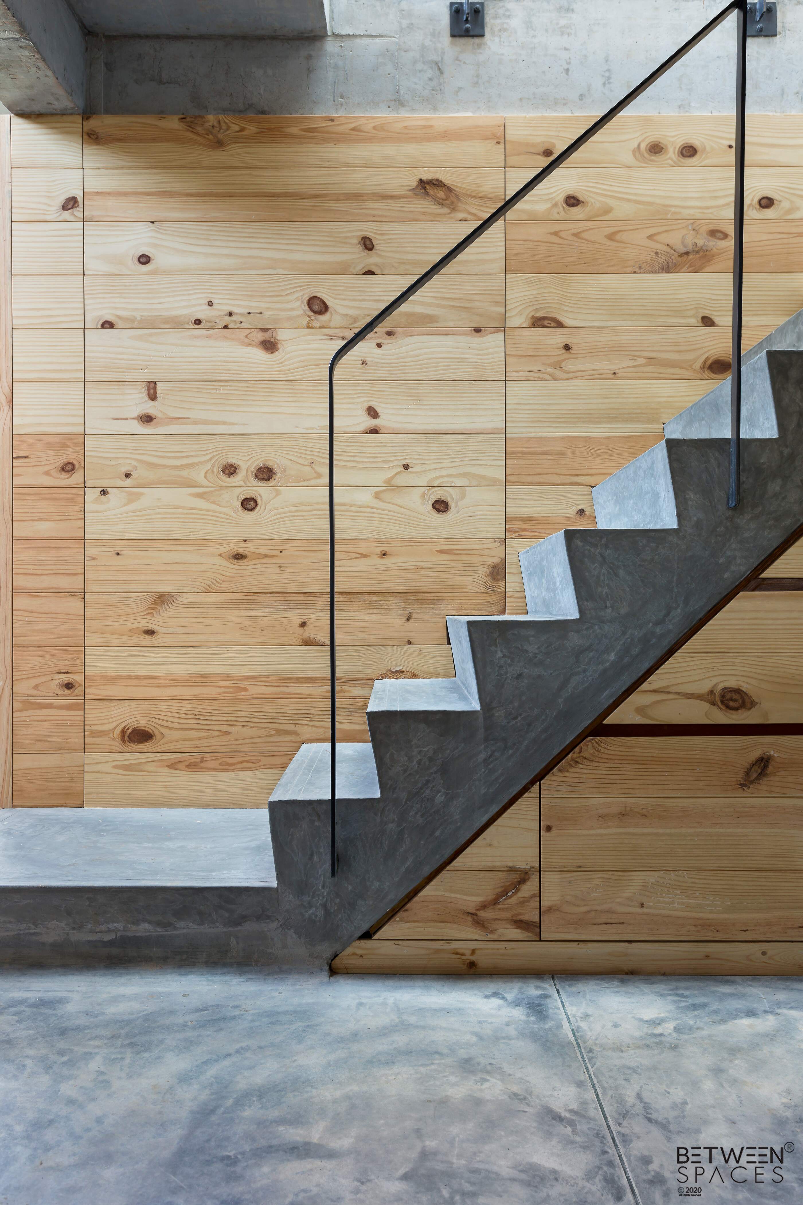 融入城市景观的简约办公空间设计-18