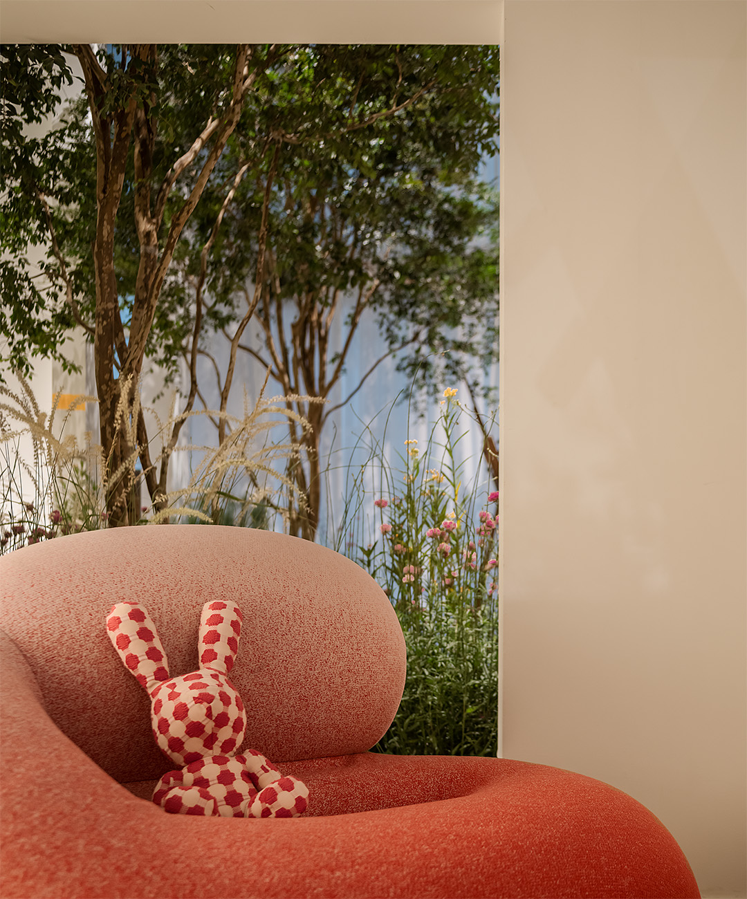 新作 · 赵睿 × 山石里予｜松弛的午后丨中国广州丨V2 纬图,OOD-98