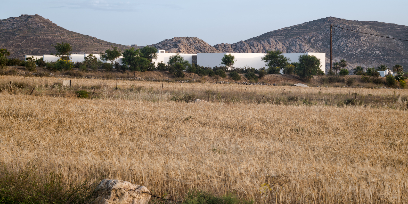 希腊 Paros 岛上的"藏匿与寻找" | 现代简约风格的双宅设计-44