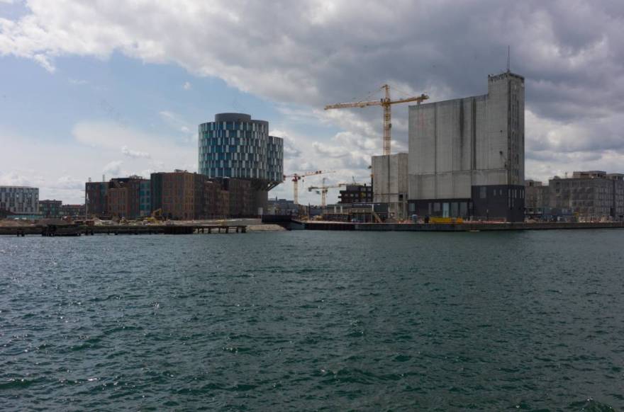 北欧粮库爆改成公寓楼,毛坯的样子比精装更帅气-23