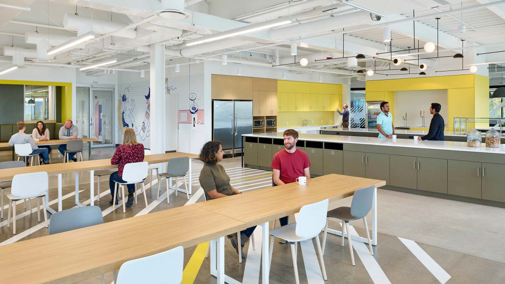 TextNow 办公室 | 创意协作的云 phone 空间-5