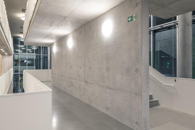 Sportbad NeckarPark 游泳馆丨德国斯图加特丨Niels Schubert Fotograf | BFF-54