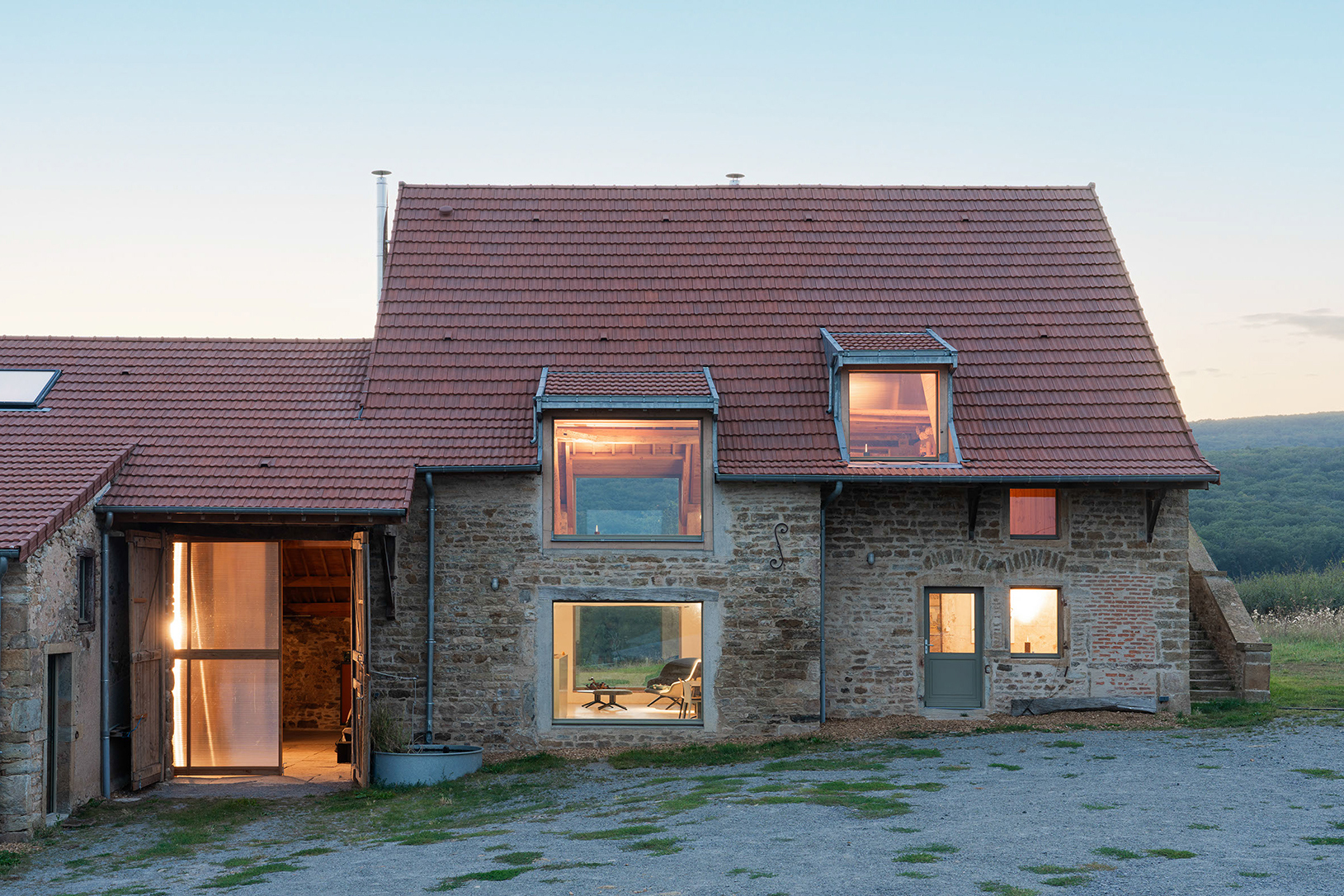 La Grange Burgundy Farm Renovation and Conversion / Le Dévéhat Vuarnesson Architectes-22