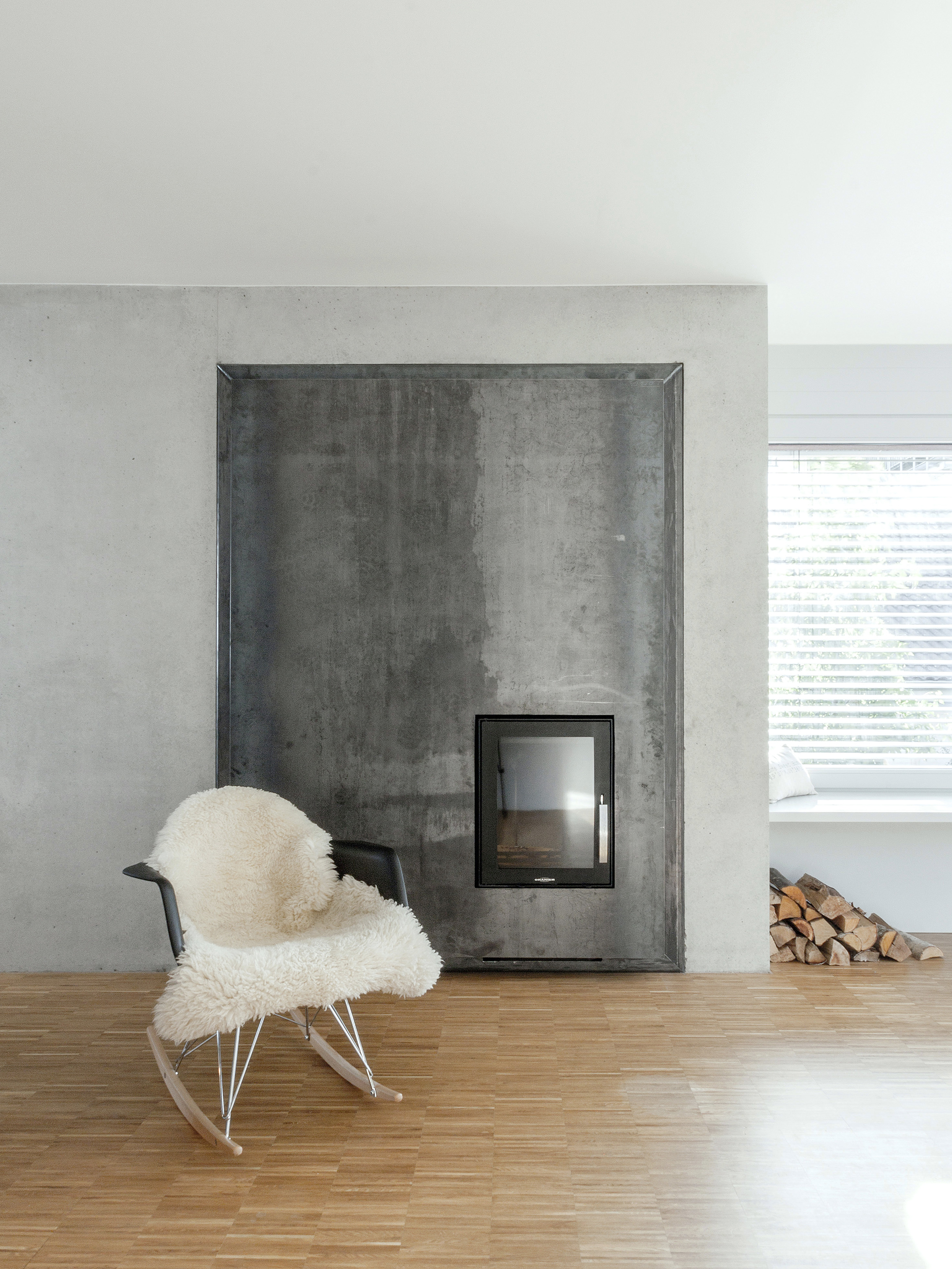 德国五彩斑斓小镇中的红色诗意住宅-31