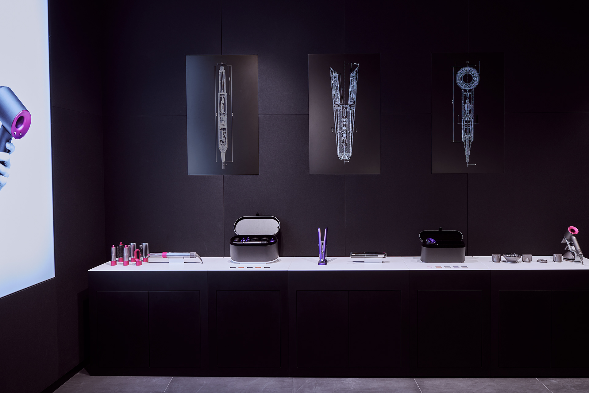 Dyson Demo Hamburg 吹风机店铺-8