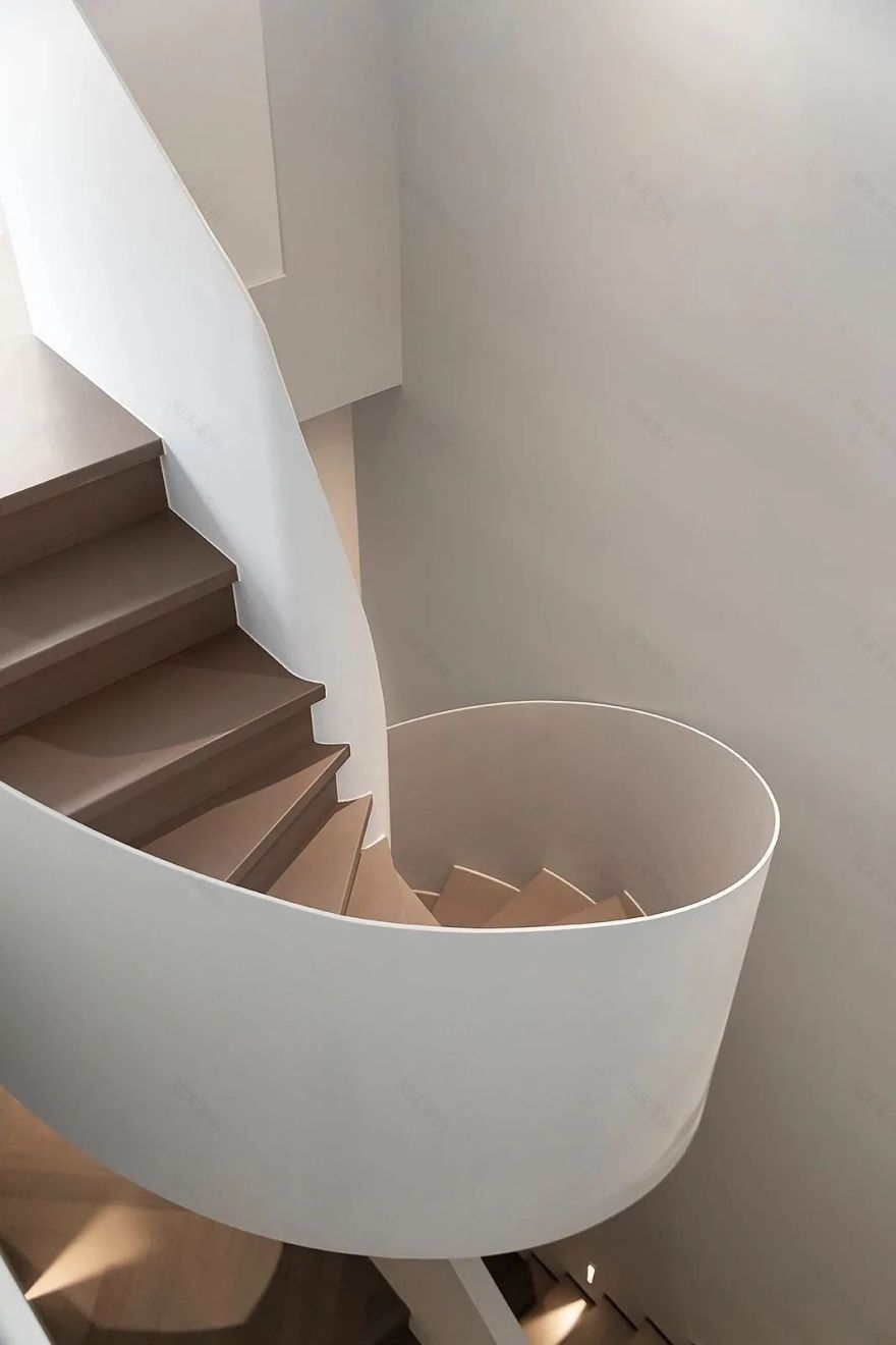 极简主义的静谧别墅设计丨尚层别墅装饰-54