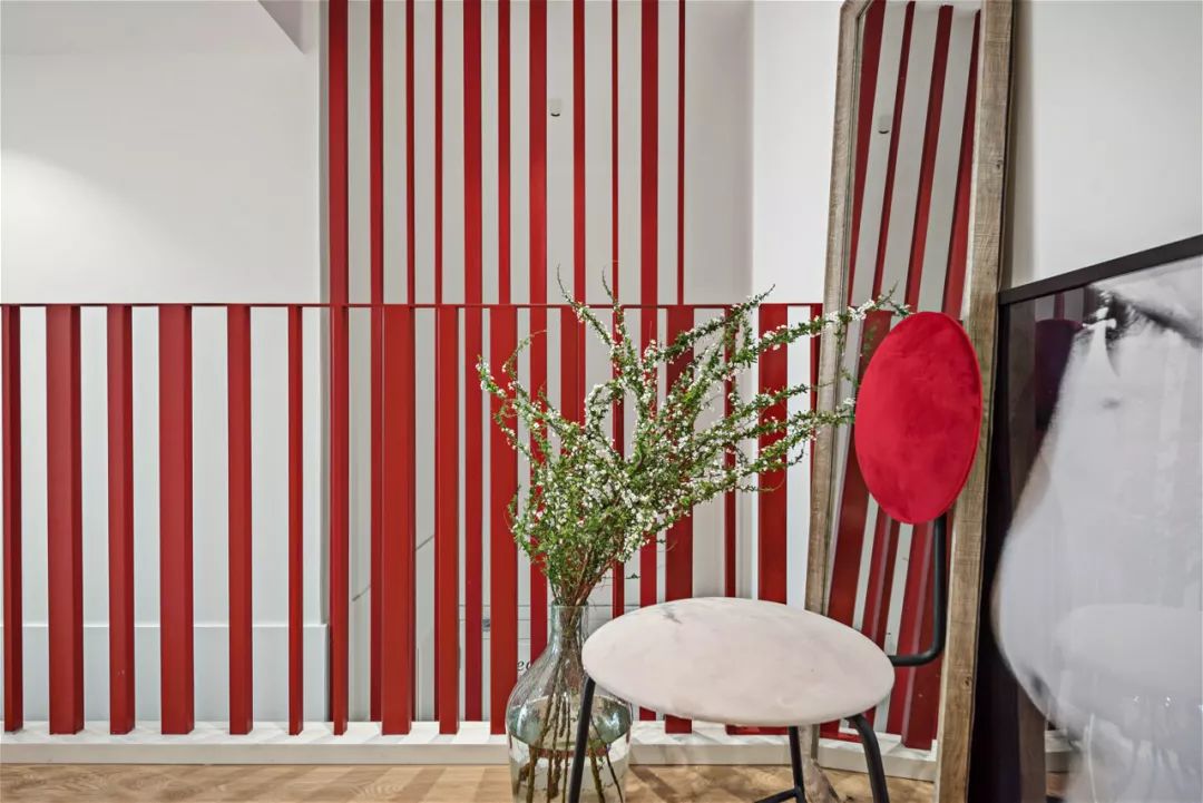 好酷！上海潮爸辣妈的92㎡Loft，后现代“悬浮”楼梯能做玄关能储物，大写的服气！ 缤视智造-64