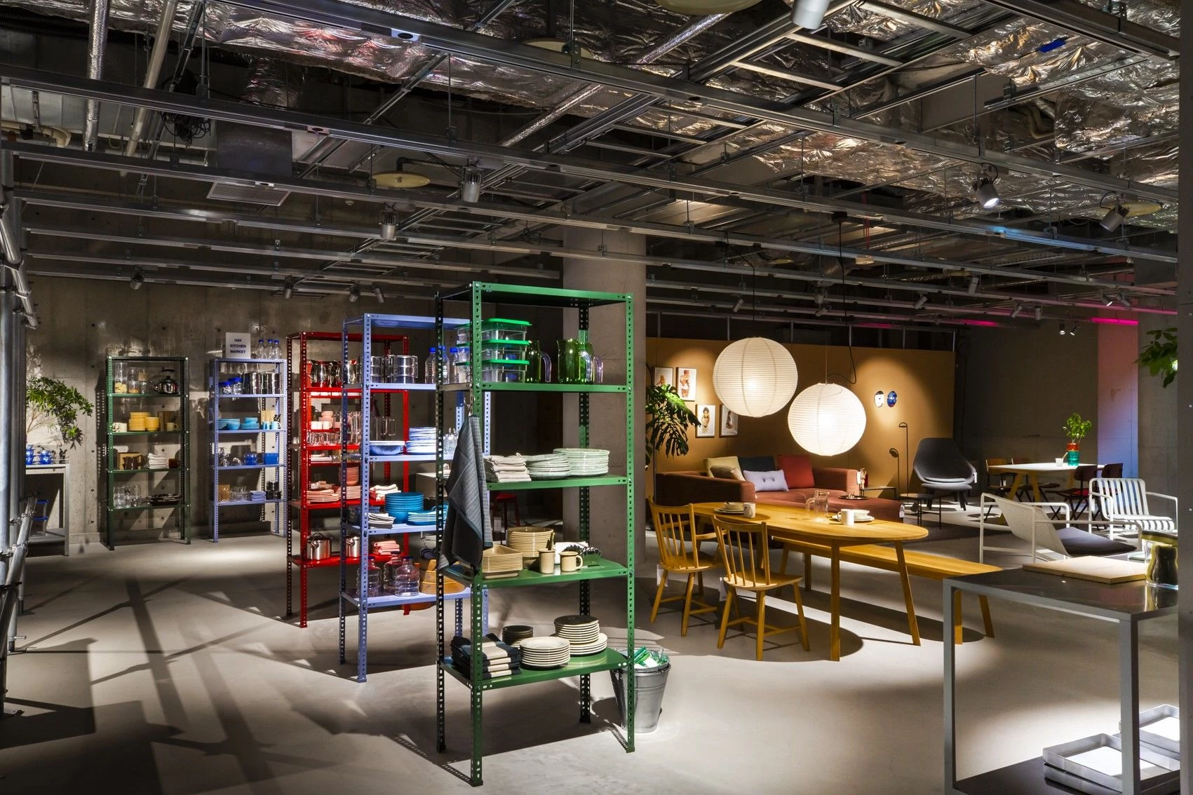 东京 HAY 旗舰店 | 灵活可变的家具系统空间-39