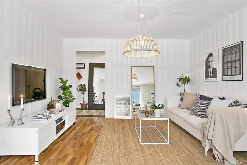 封闭阳台打造双重客厅，享受宁静阅读时光-5