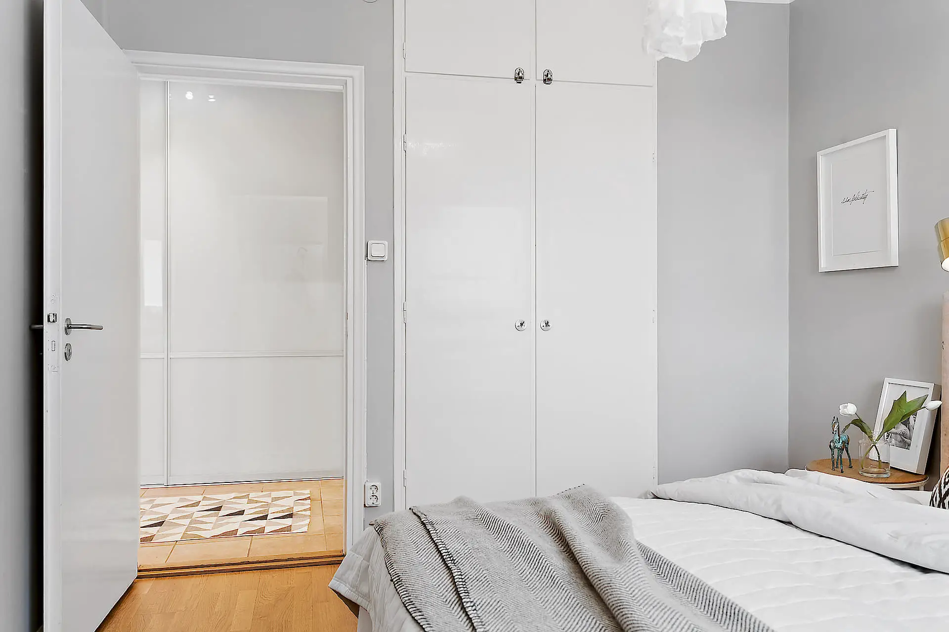 灰色优雅 · 一居室空间设计-12