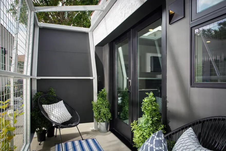 旧车库变身高颜值设计小屋-9