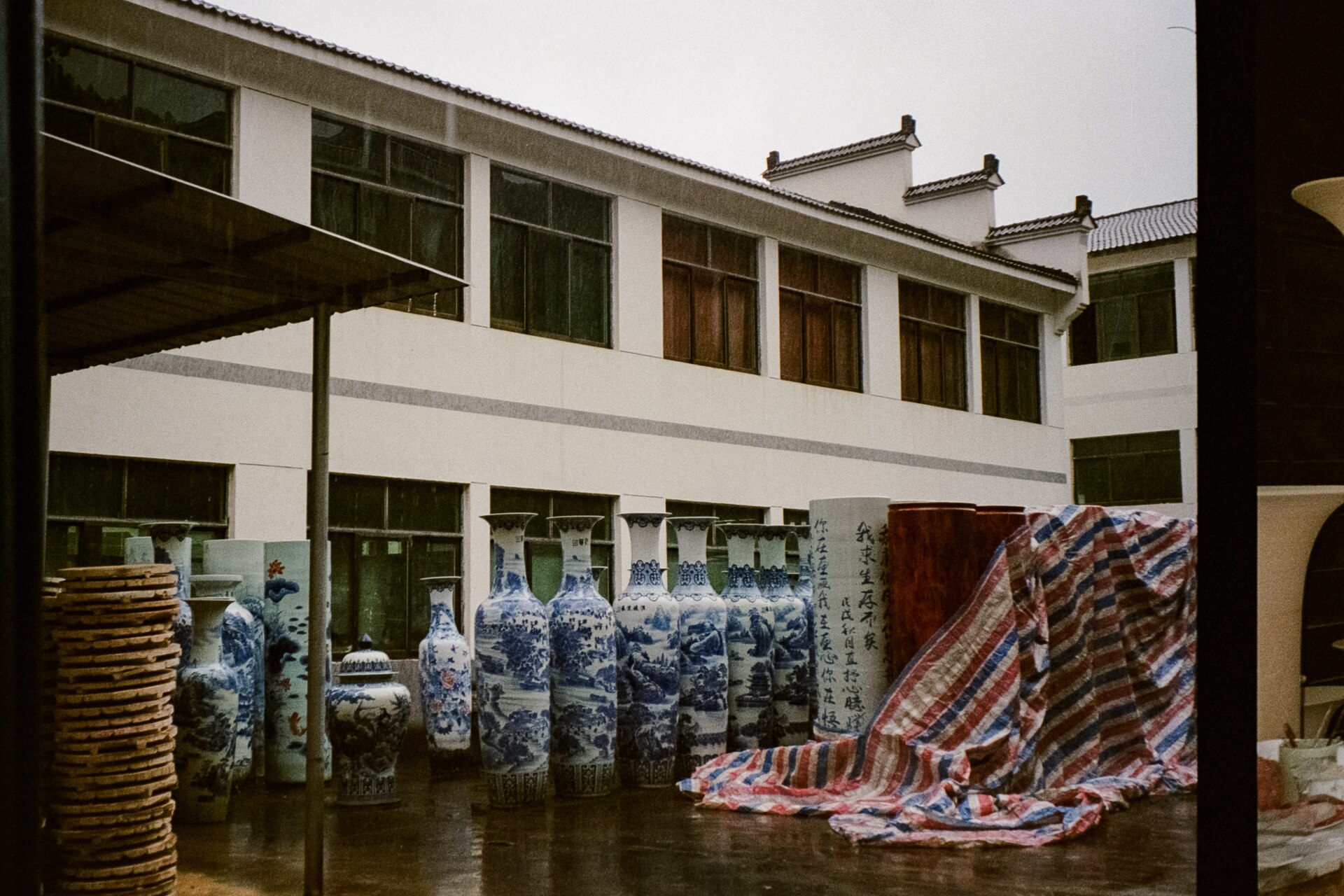 Inside a ceramic artist’s residence to Jingdezhen, China-2
