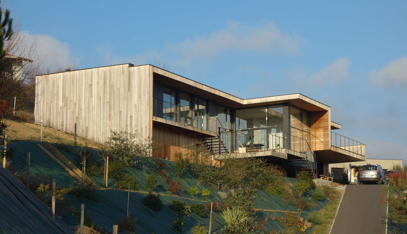 法国南部山间 M House，自然景观与建筑完美融合-0