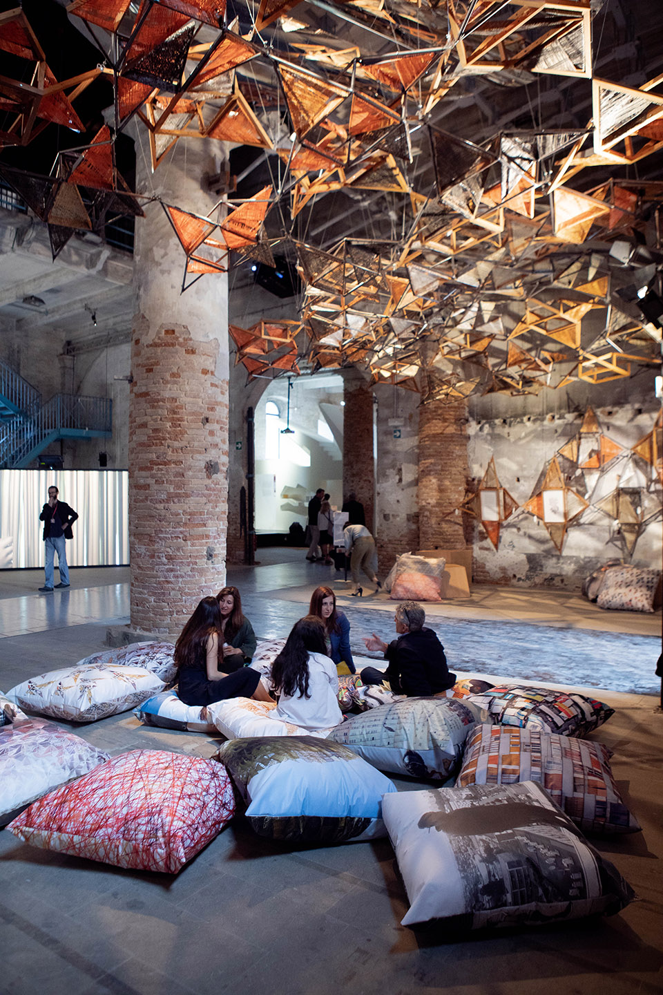 “编织建筑”建筑元素，意大利威尼斯双年展 / EMBT-43