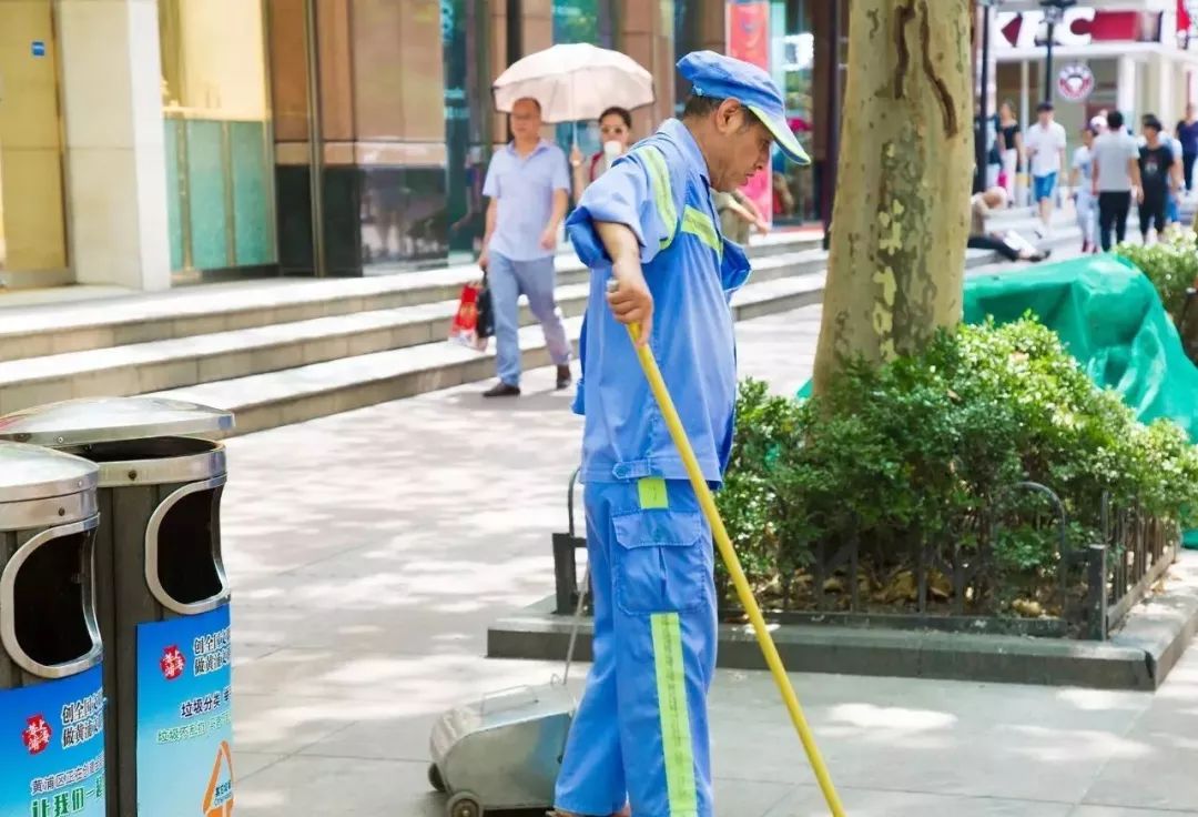 高温下的坚守 | 致敬城市建设者-24