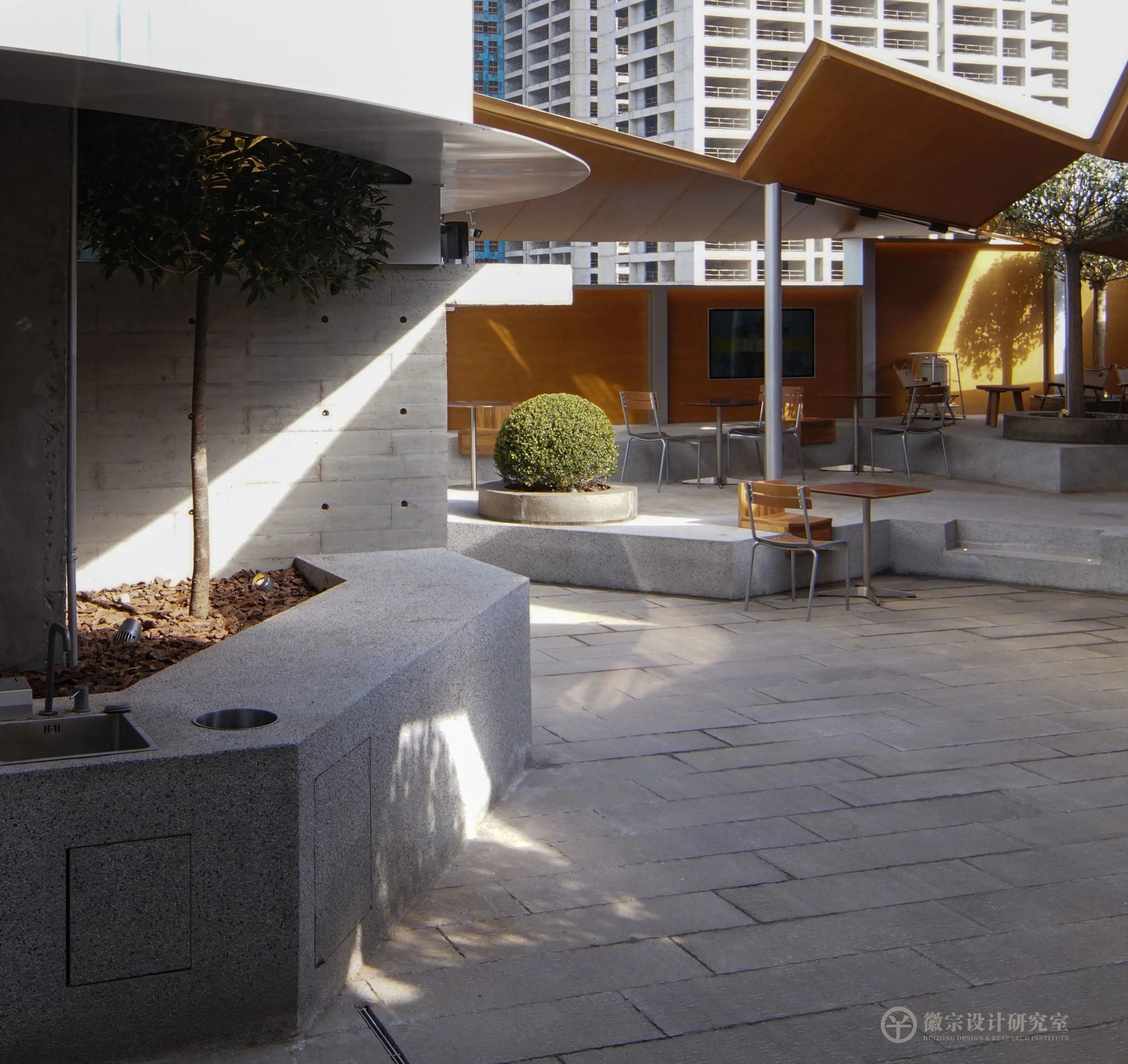 「被撕开的礼盒」SOONSOO CHICKEN中国首店设计丨中国郑州-12