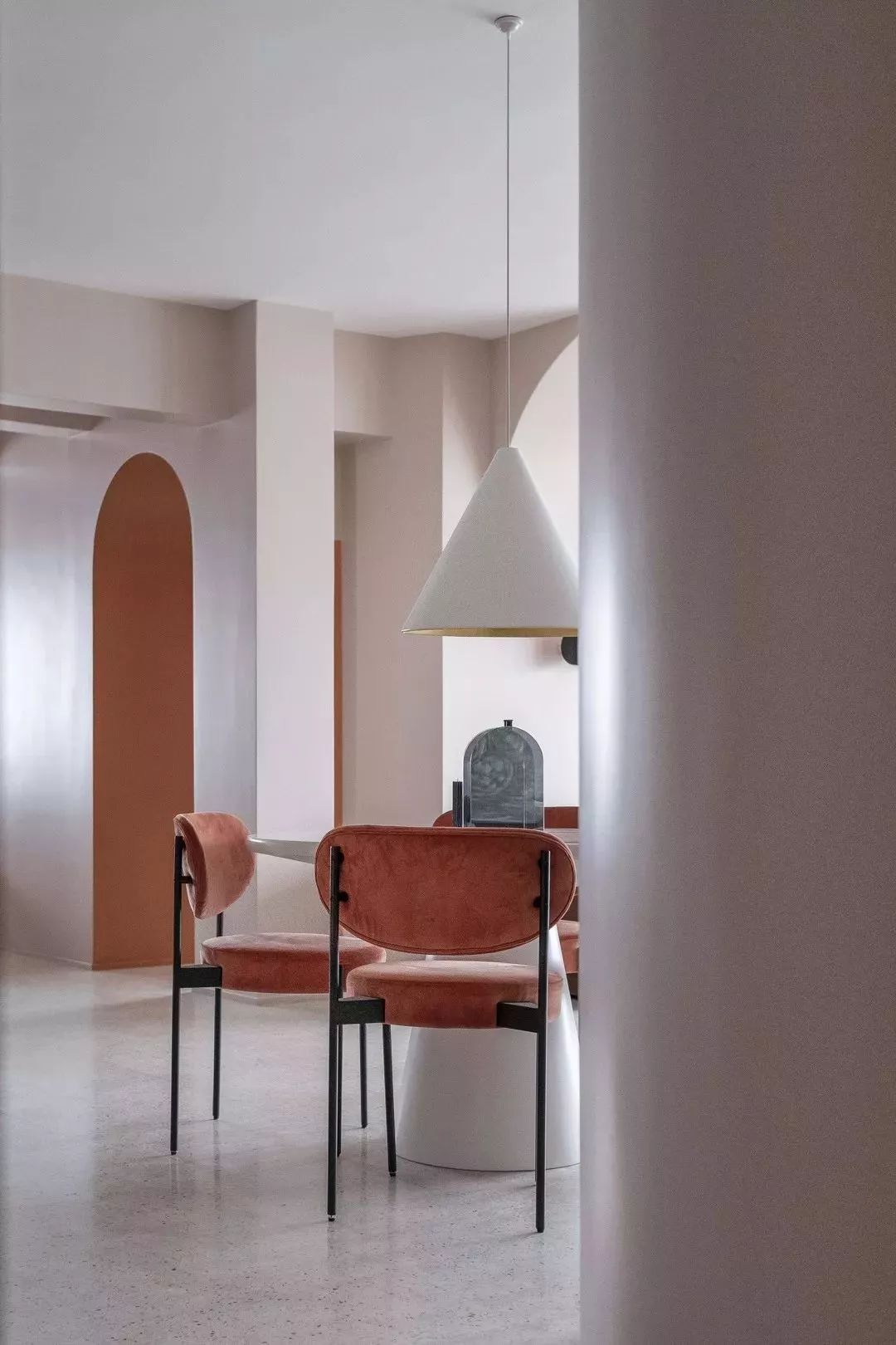 重庆 130㎡度假风家居，沉静文艺的异域空间-18