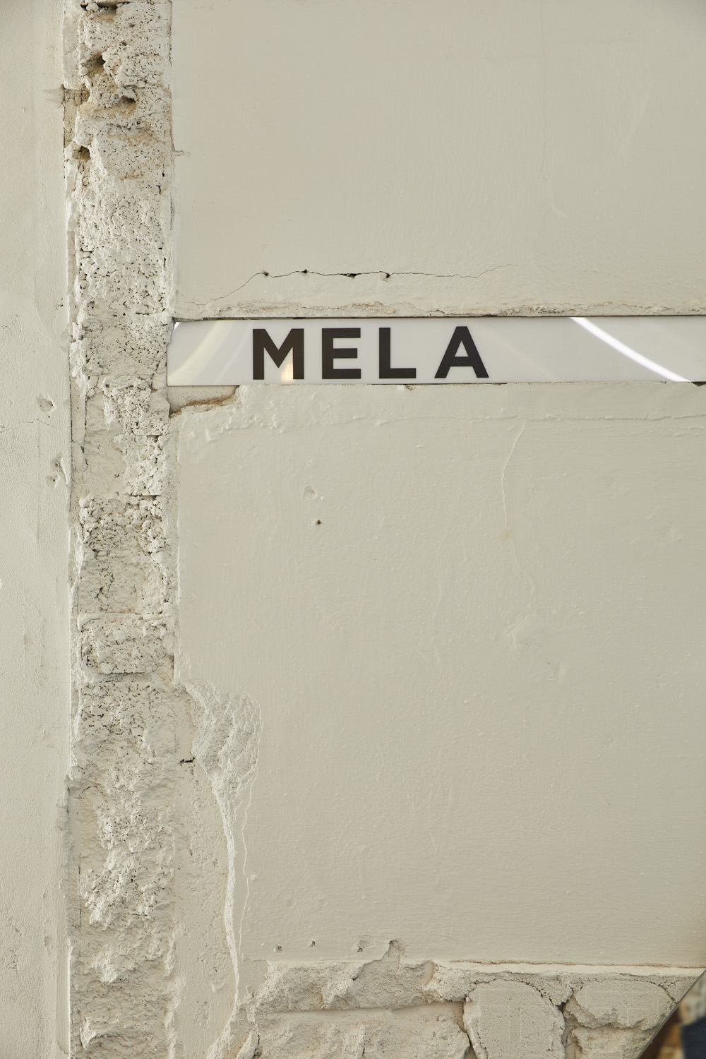 白色木质打造舒适住宅，Mela 设计师的 19 平米奇迹-14