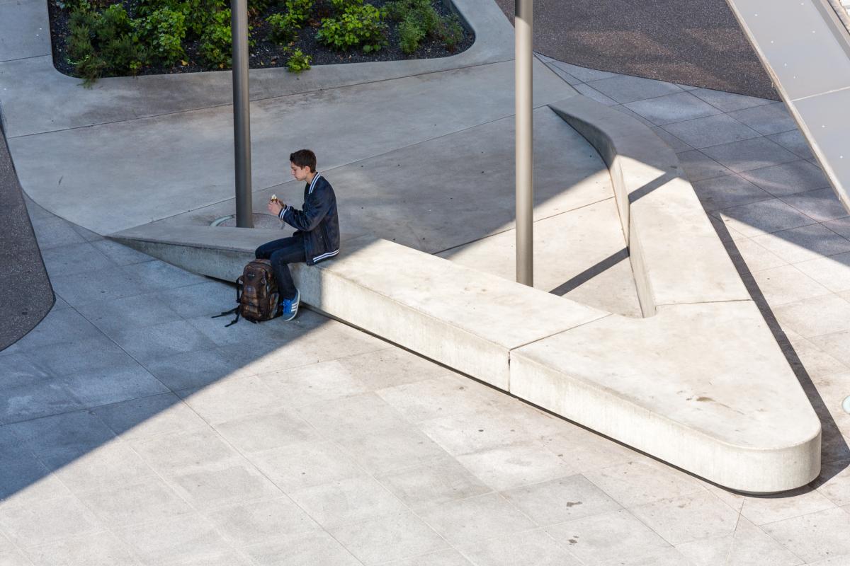 金属拉力（注：Zug在德语中有拉力、牵引等意思，Metalli推测可能是金属相关词，更准确的翻译需结合具体语境） 丨瑞士丨Holzer Kobler Architekturen-32