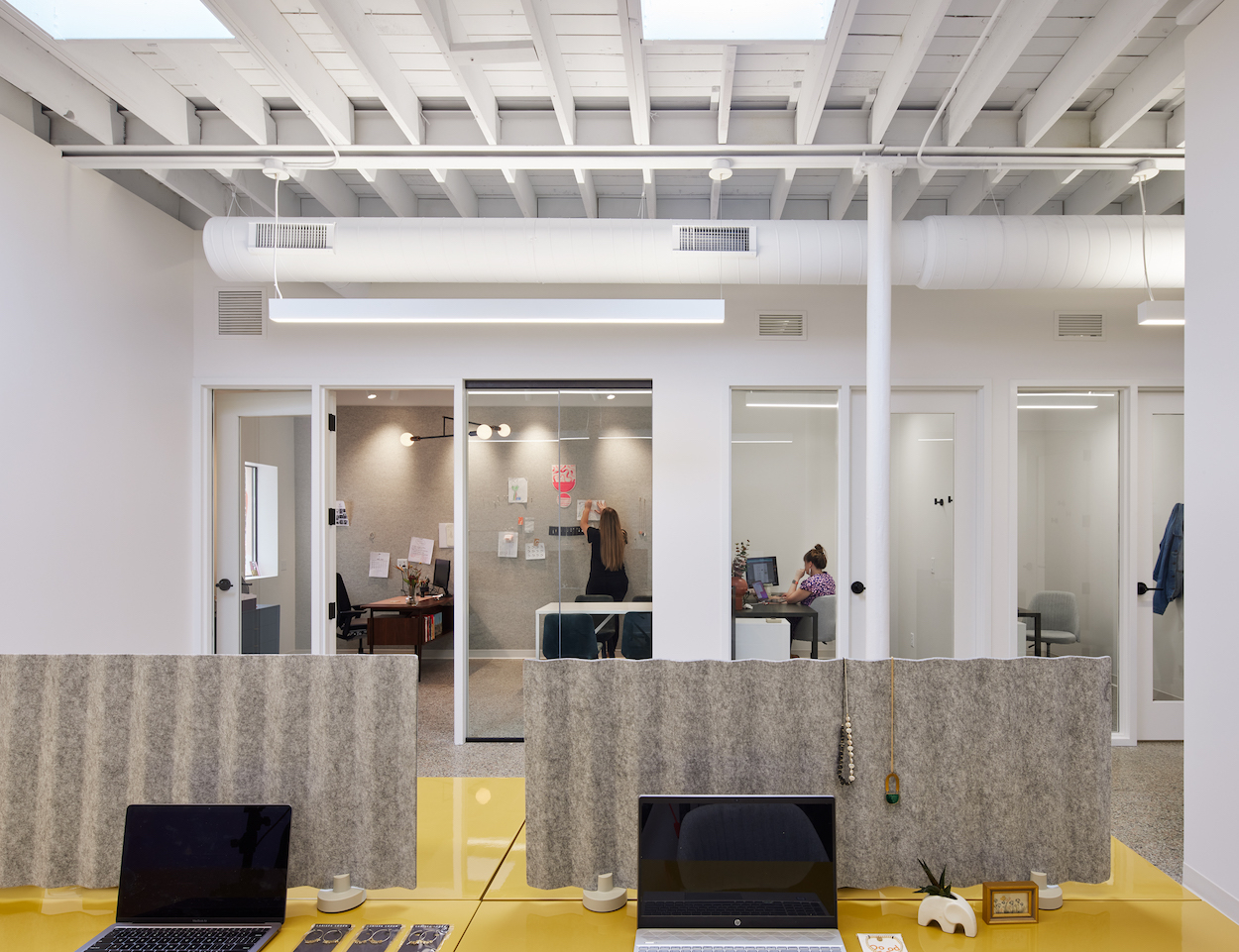 Larissa Loden 旗舰店及制作空间丨Studio BV-12