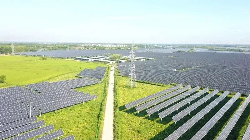 上海宝冶承建的禄丰市桃园220MW光伏电站项目成功并网-89