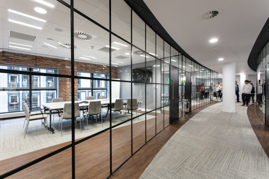 英伦金融公司 SunLife 现代办公室设计-20