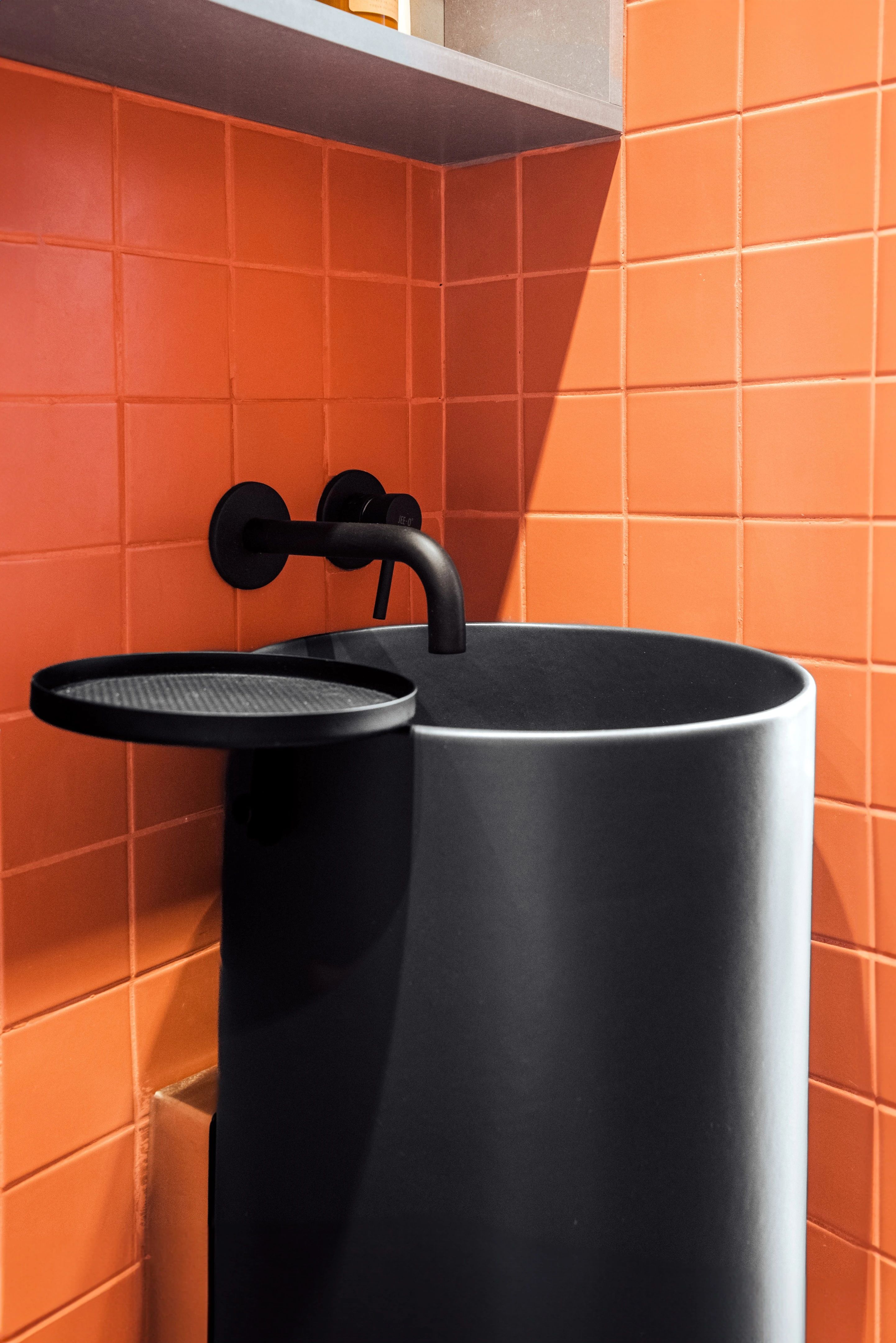 葡萄牙波尔蒂芒 32㎡一居室公寓设计丨Studio Arte architecture  design-38