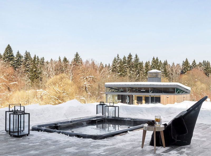 俄罗斯郊区木质小屋 | 玻璃墙、壁炉、桑拿，阿尔卑斯山风格-11