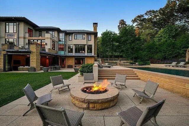 马萨诸塞州韦斯顿：藏在自然里的赖特式艺术豪宅-50