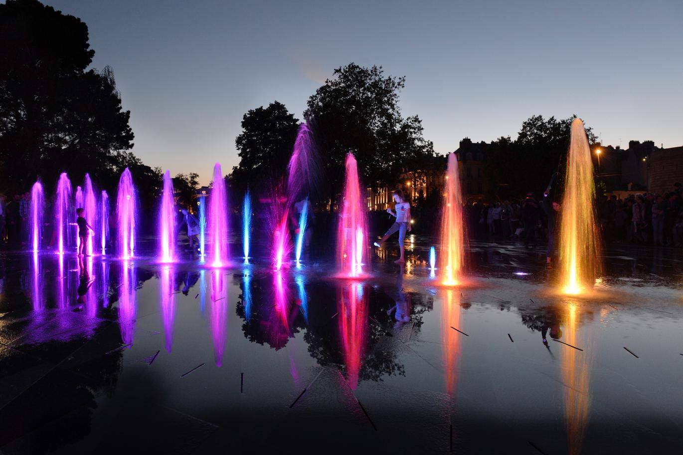 水镜；水面倒影（注：Miroir d’eau常见有这两种表意，结合实际语境可能更偏向于某一种，这里按通常理解呈现） 丨法国南特丨JML,Bruno Fortier,Hervé Devantoy-8