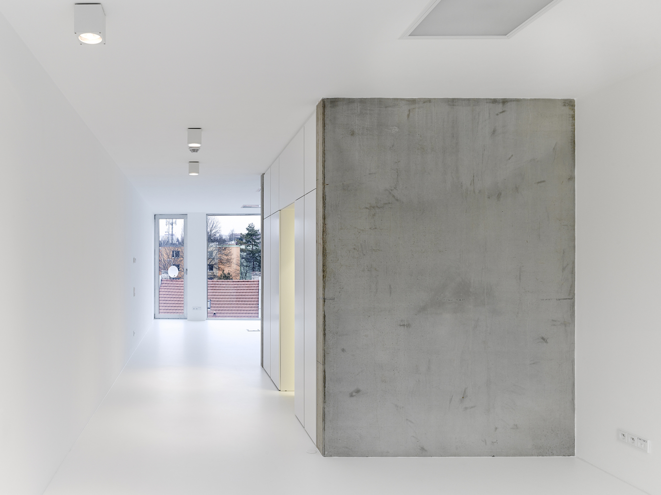 捷克布拉格四层狭长住宅-33