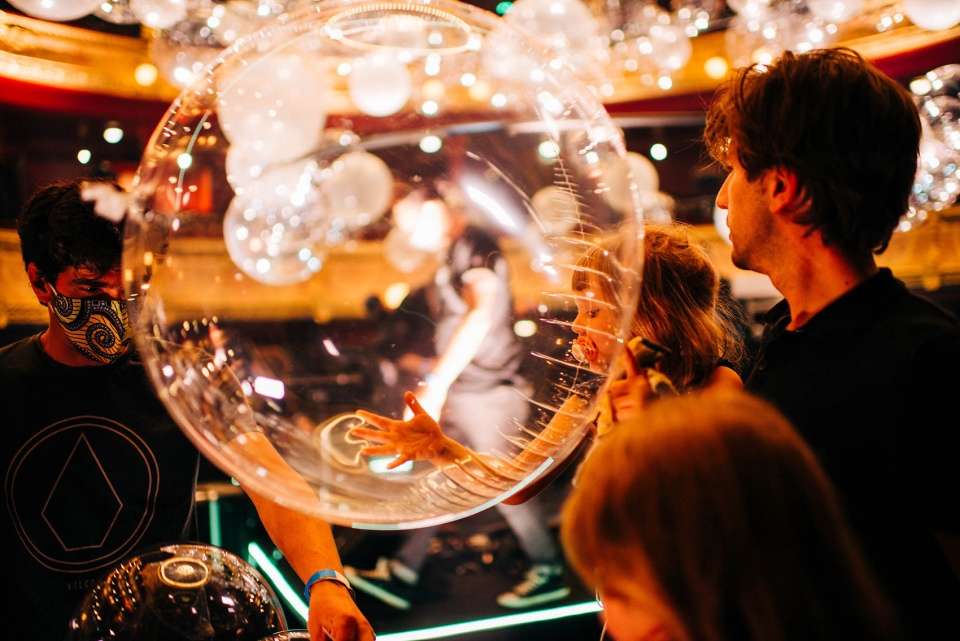 回声四起,音符闪烁——夏特莱大剧院音乐可视化装置-25