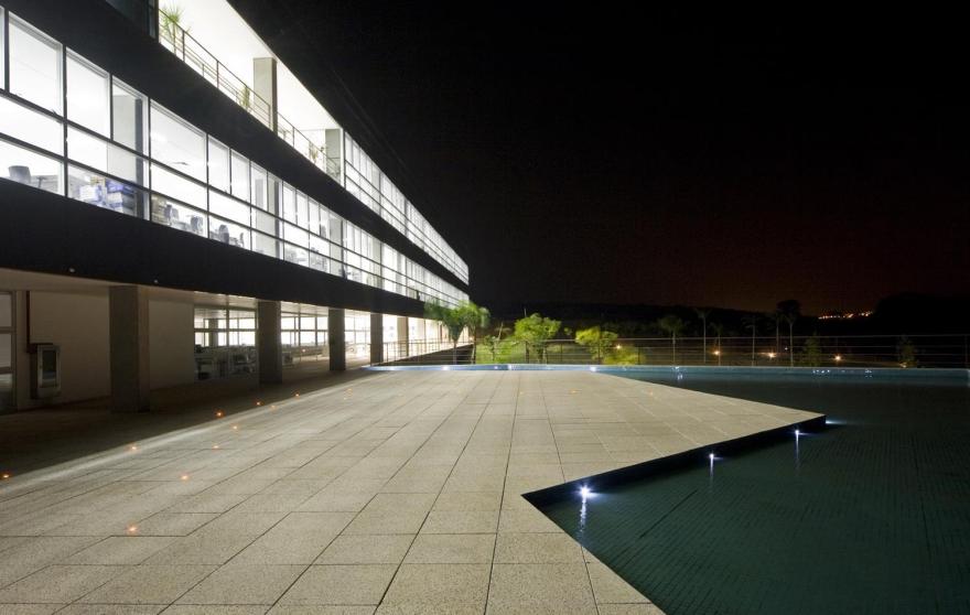 巴西 CAR 工业建筑的绿色奇迹-5