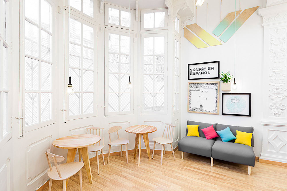 为20至30岁的年轻外国学生设计一所西班牙学校-12