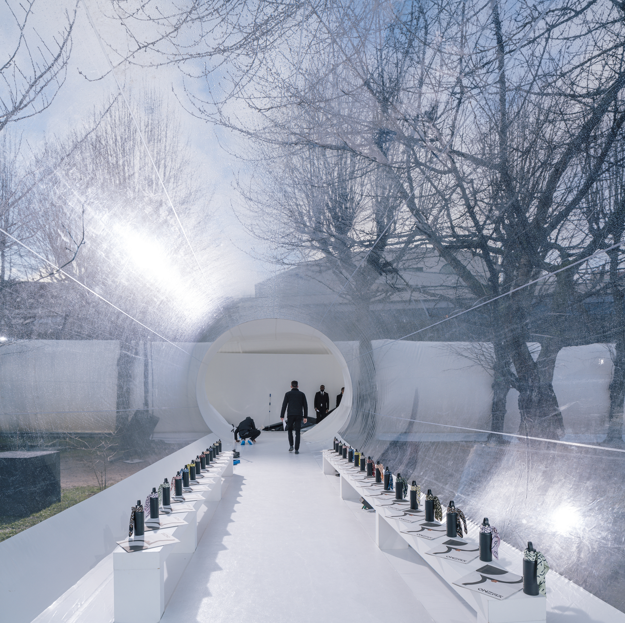 法国巴黎透明管道艺术装置丨Dosis-35