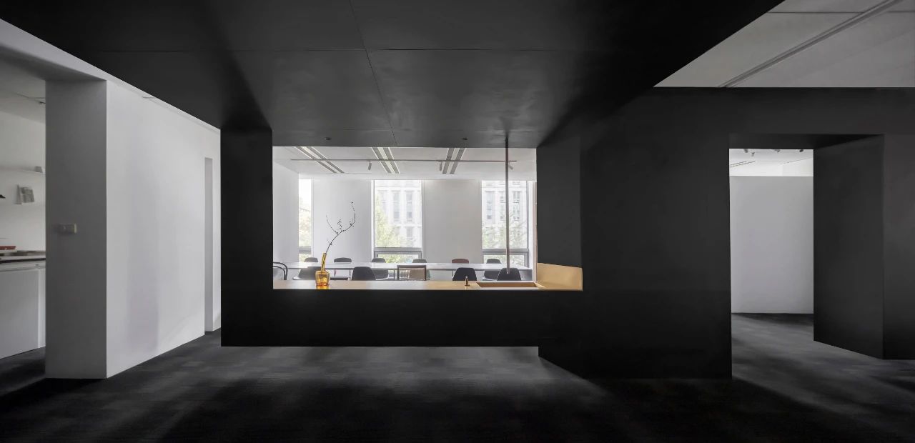 边界空间设计 × 边界办公空间 | “无用”的黑亭-22