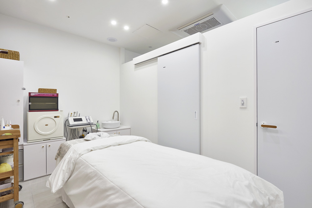 14 平白色木质小空间，极简设计的完美呈现-8