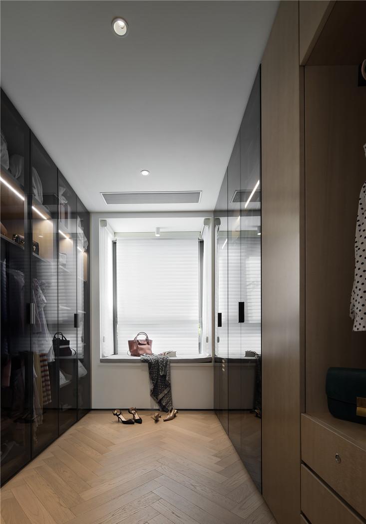 旧宅翻新变现代简约大宅,收纳空间丰富-60