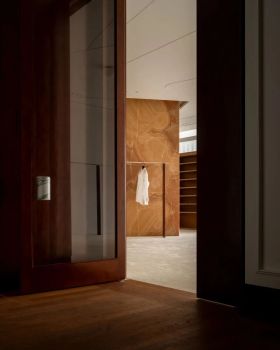 UNITED NAOMI服装供应链展厅丨中国深圳丨AeonSpan Studio,言昱室内设计研究室