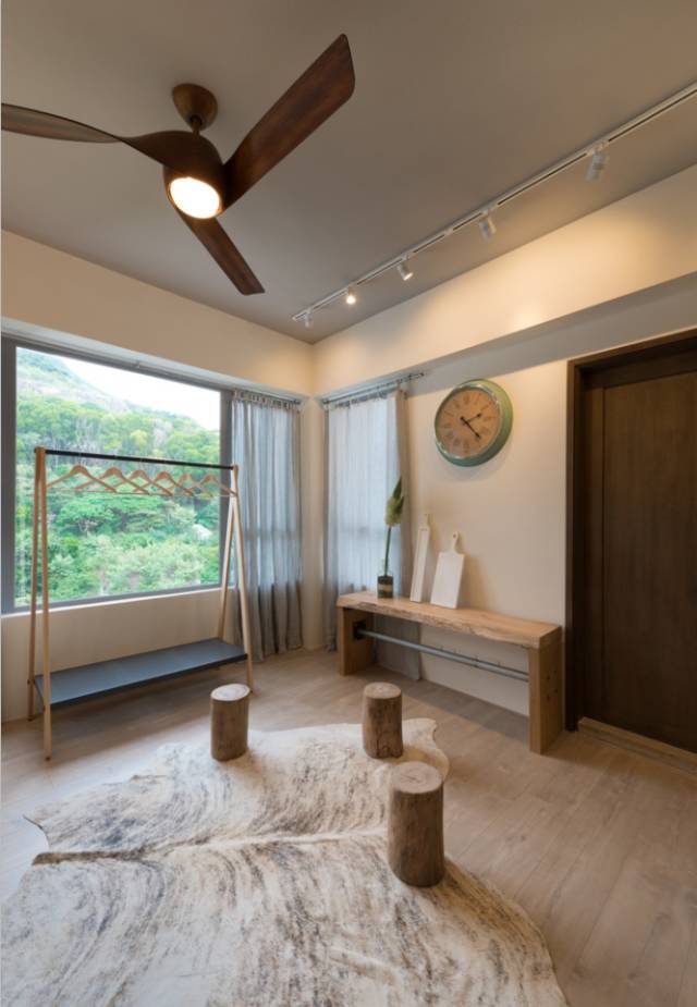 水泥+原木，一家四口的原始风大宅！-38