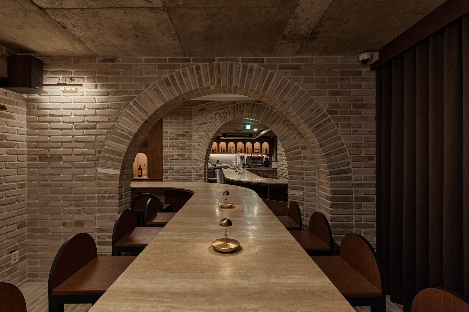 【韩国高级红酒酒吧设计】融合传统与现代的 40 平米奢华空间-11