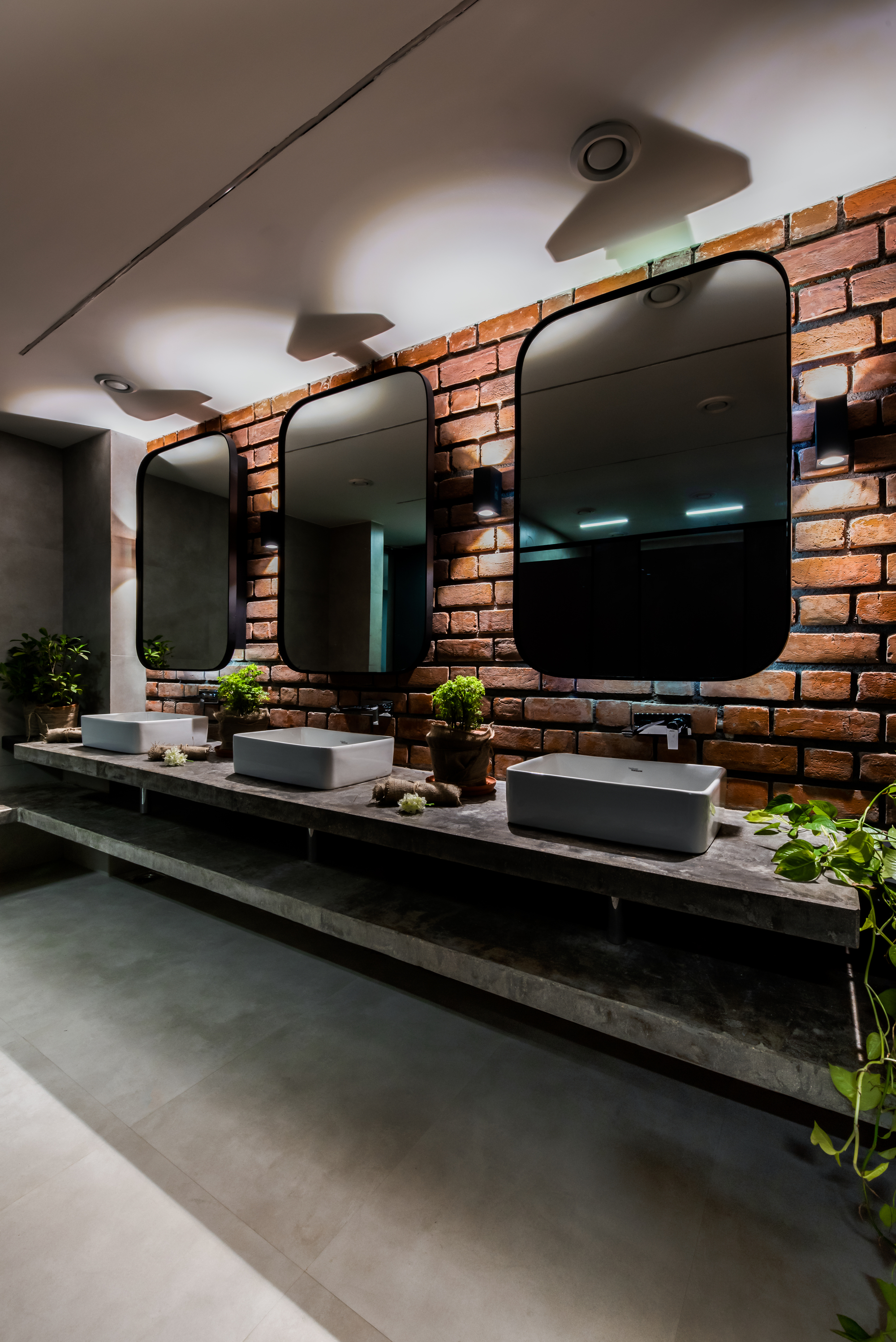 印度Alembic Real Estate房地产办公室(2020)(Crossboundaries)设计-23