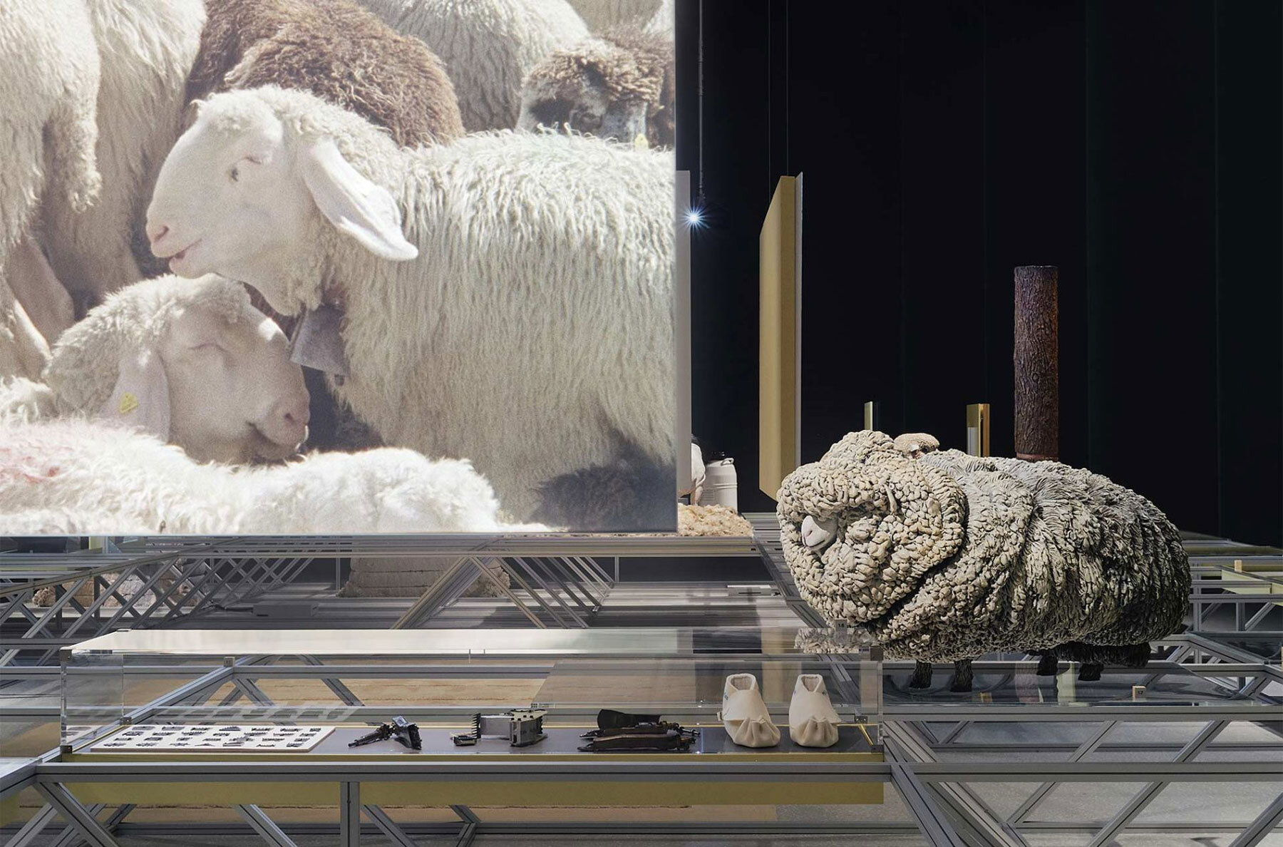 STEDELIJK MUSEUM EXHIBITS FORM丨意大利丨意大利设计工作室-7