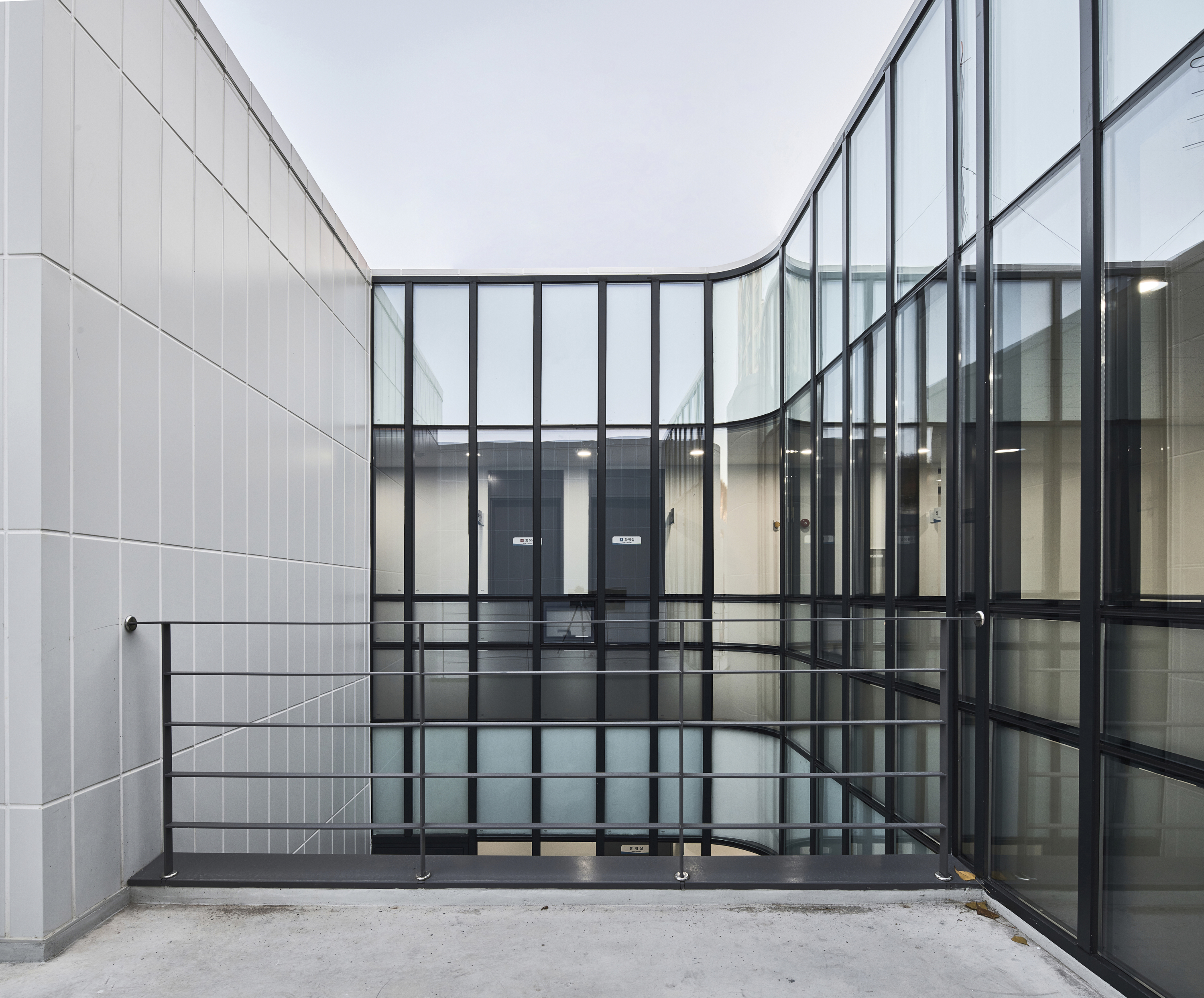 SEODAEMUNFIRESTATION|M.O.MArchitects-13