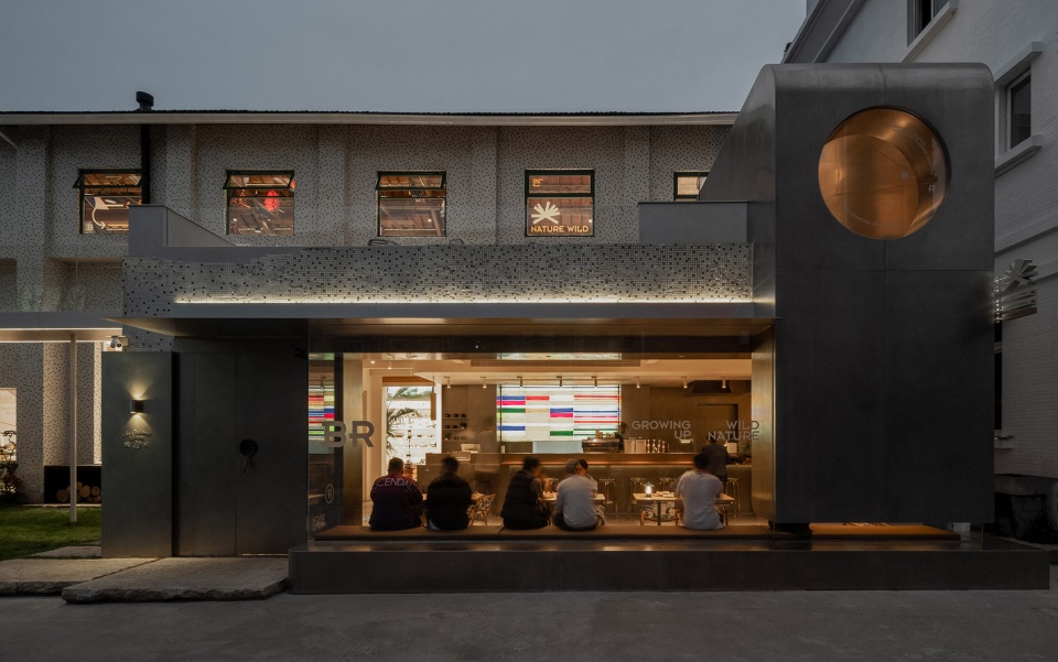 杭州观堂设计 | BACKROAD 户外集合店,老厂房的新生与多元空间-91