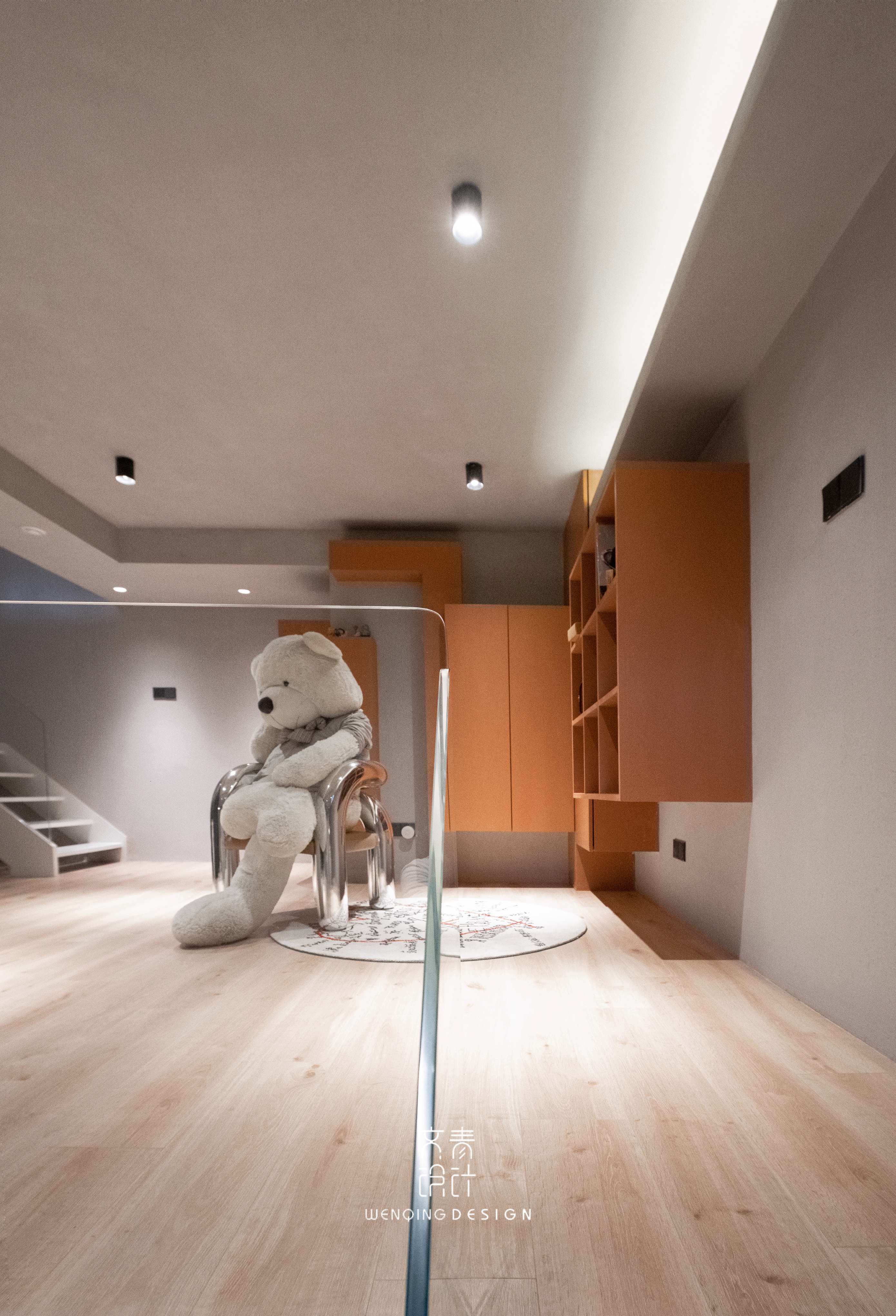 极简主义下的多彩地下室设计-58