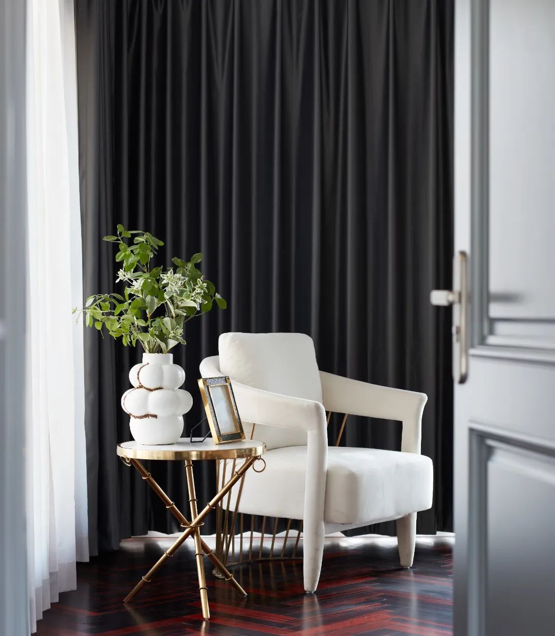 上海御沁园现代法式别墅丨中国上海丨尚层别墅装饰-34