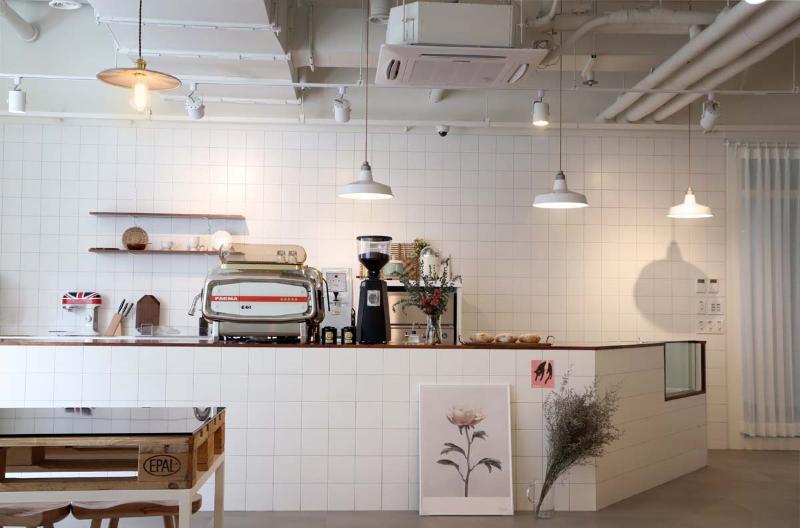 30 坪舒适氛围的咖啡馆设计-11